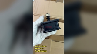 Front Engine Mount ME011832 for Mitsubishi Fuso Canter 3.5L 4D32
