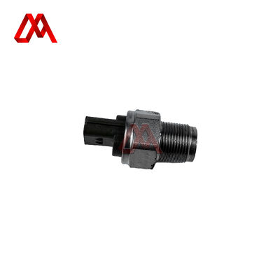 OEM Standard Oil Pressure Sensor 8-98119790-0 8981197900 for ISUZU 4HK1 CYZ 700P Truck Parts