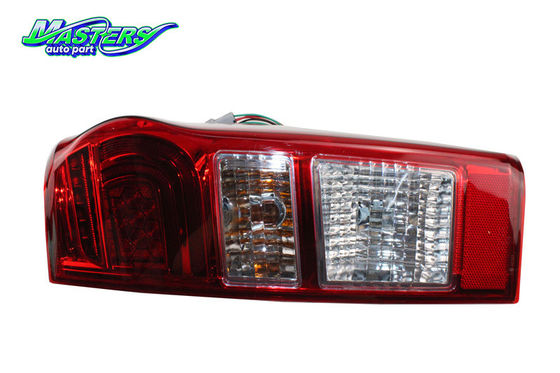 2017 ISUZU DMAX LED lumière rouge de la queue 8982222811 8982222821 89822228212R