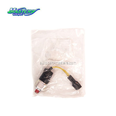 ISUZU FRR 4BG1 Remplacement du commutateur d'alarme de pression d'huile moteur 1824101701